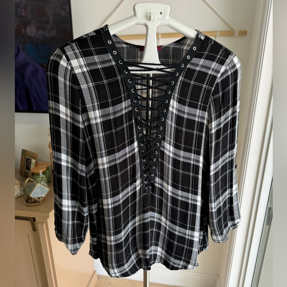 Plad crisscrossed v neck long sleeve